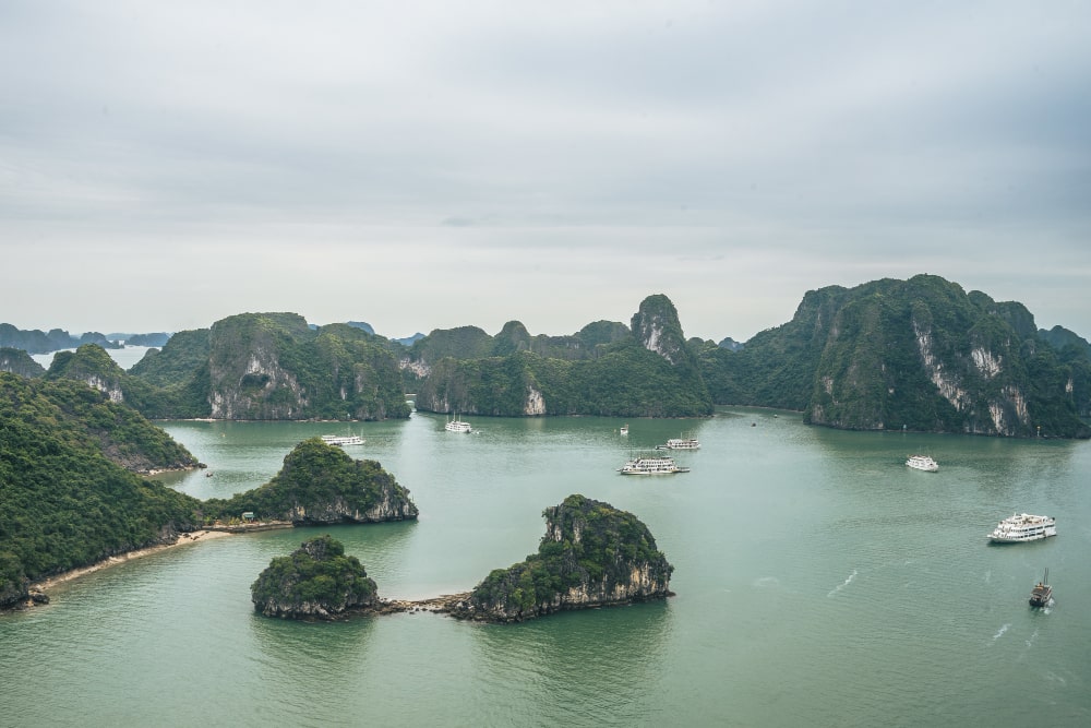 Ha Long, Vietnam 2-min